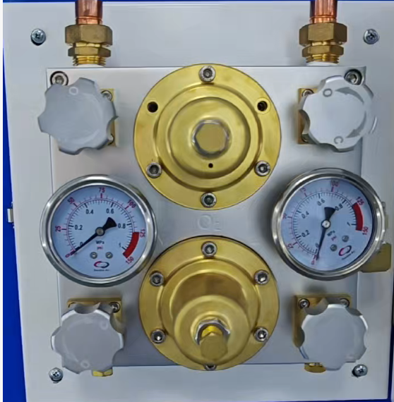Features of medical gas contrd panel